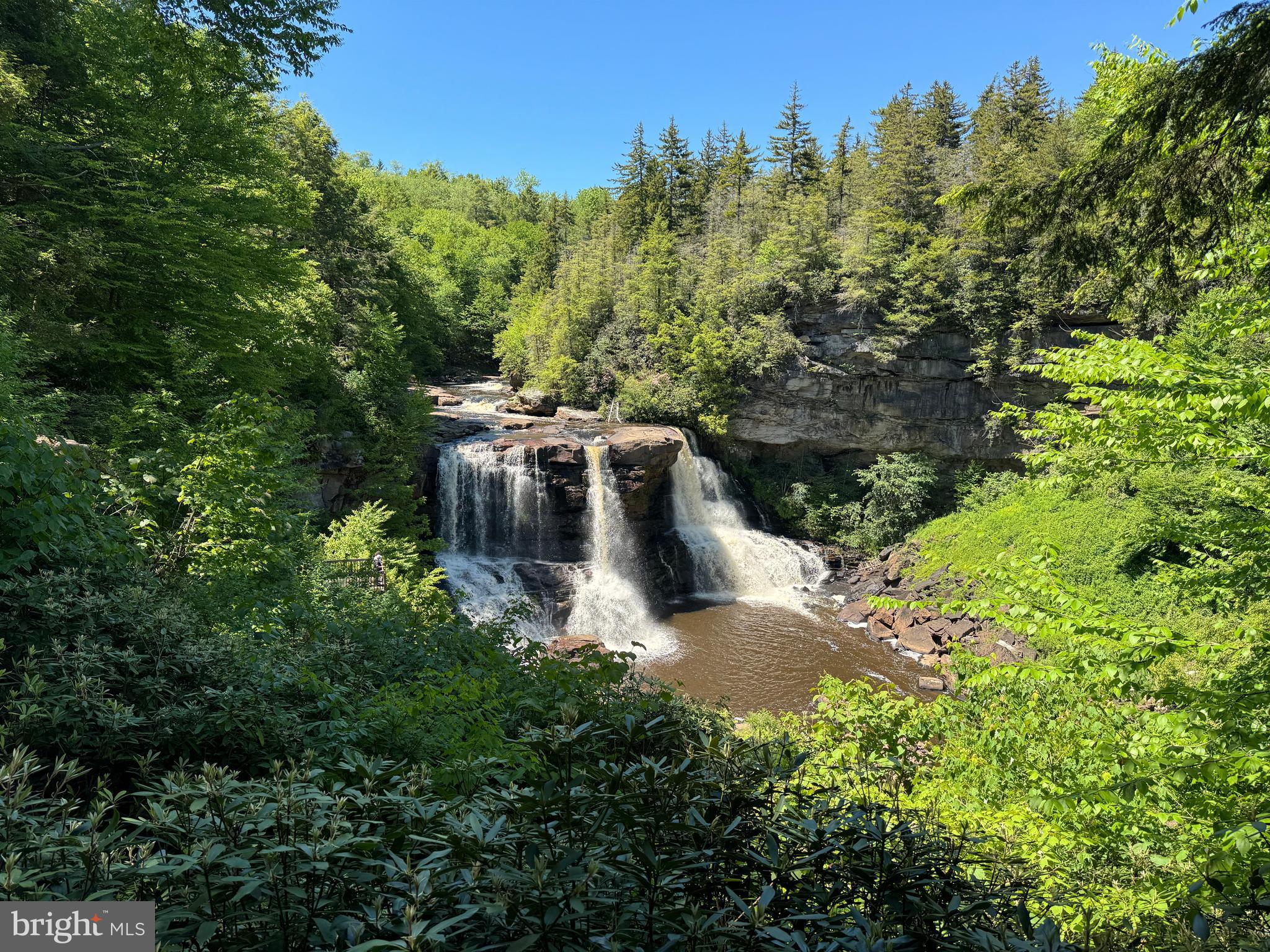 WINDWOOD FLY IN RESORT - Land