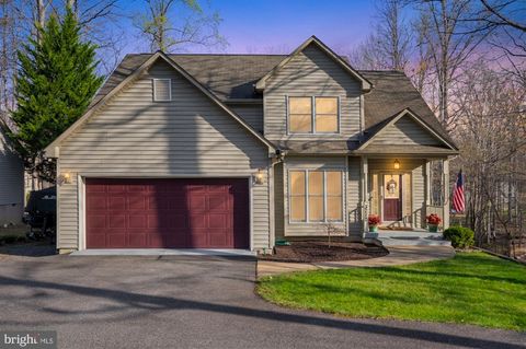 Homes For Sale - 3715 Lakeview Parkway<br/> Orange County, LOCUST GROVE, VA 22508