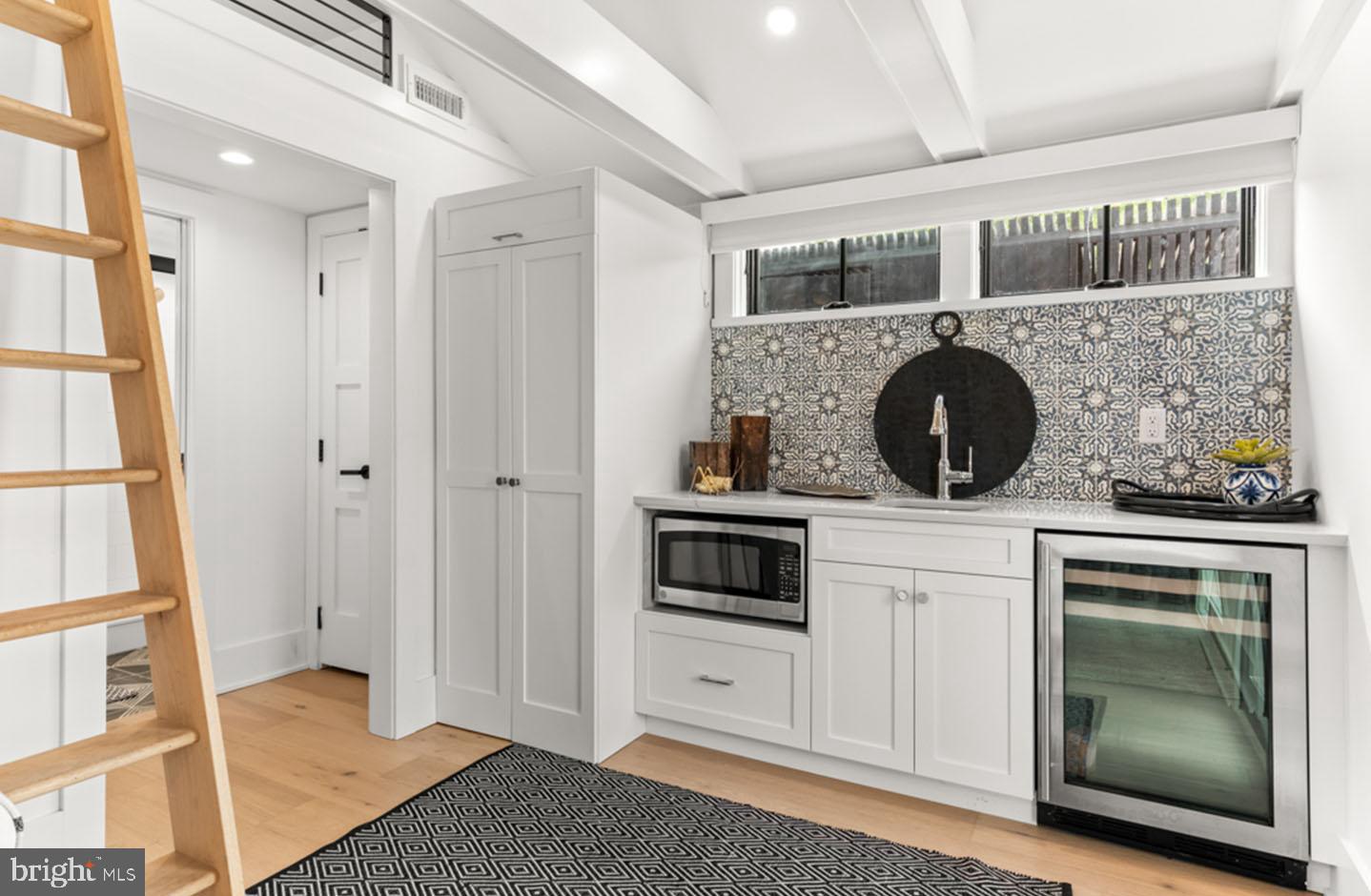 NORTH REHOBOTH - Residential