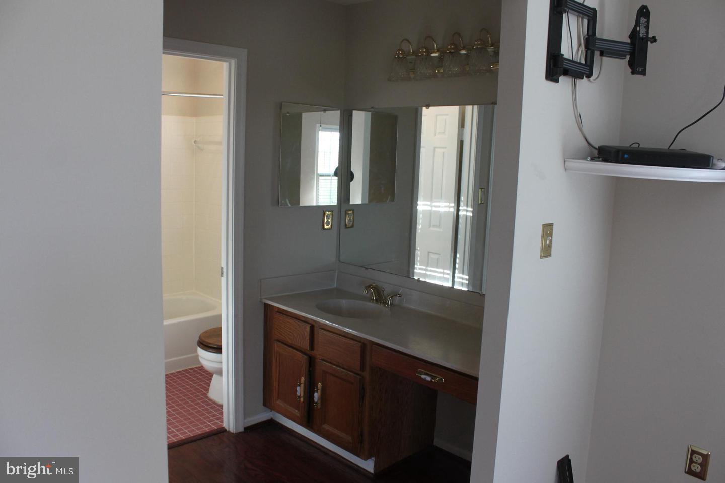 BORNEHAM WOOD - Residential Lease