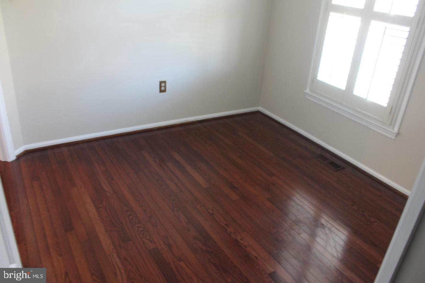 BORNEHAM WOOD - Residential Lease