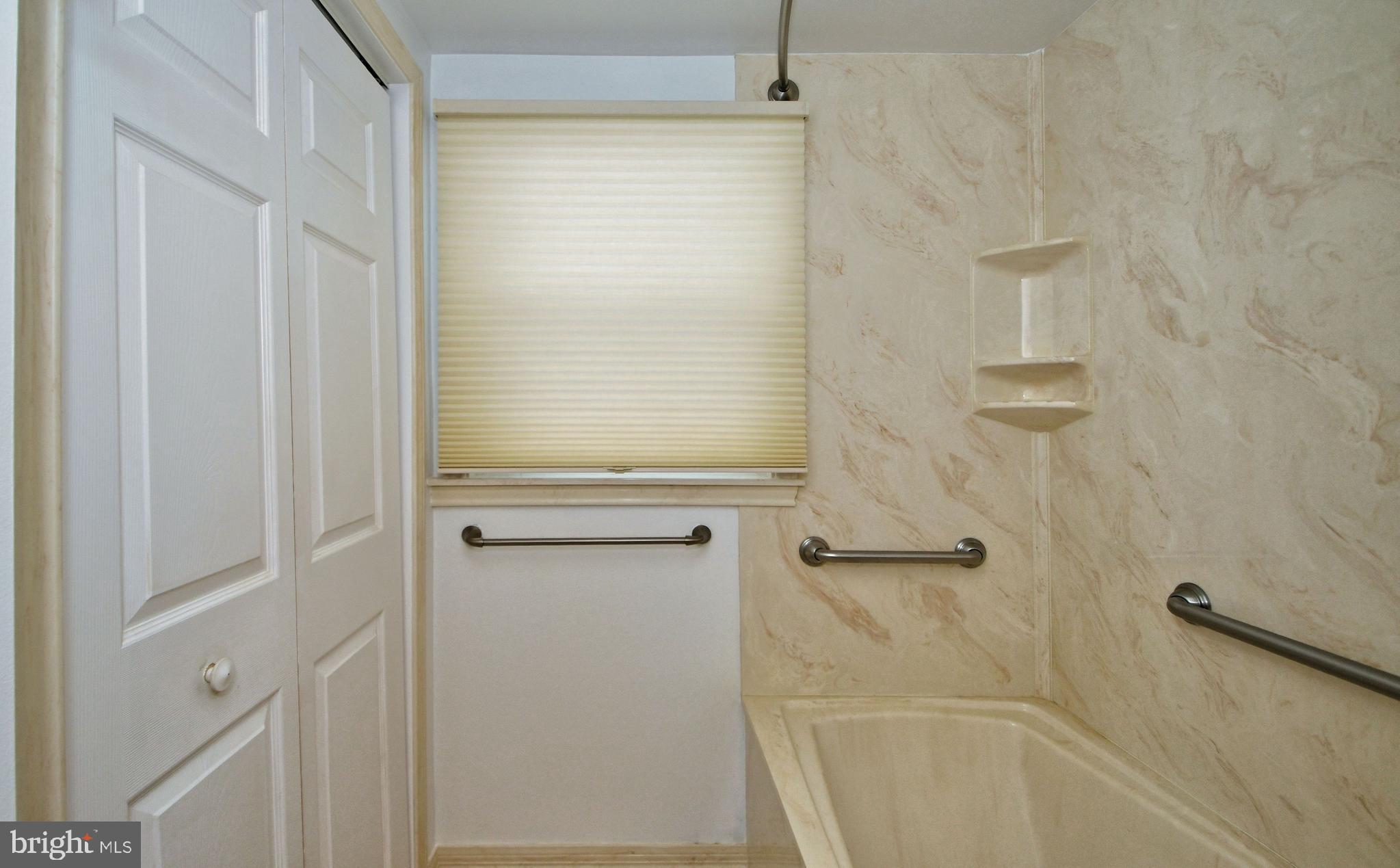 AMITY GARDENS - Residential