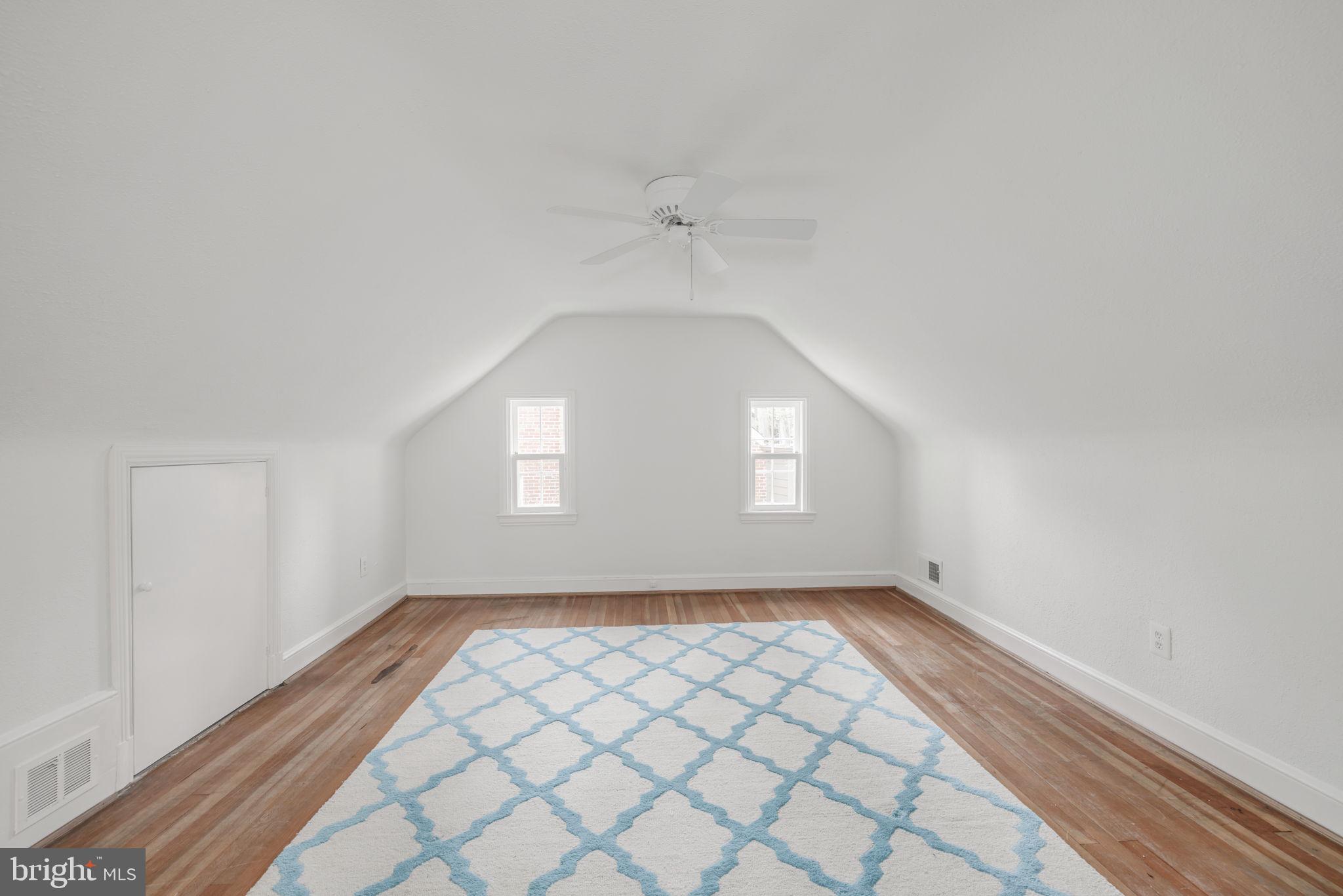 ROLLINGWOOD - Residential