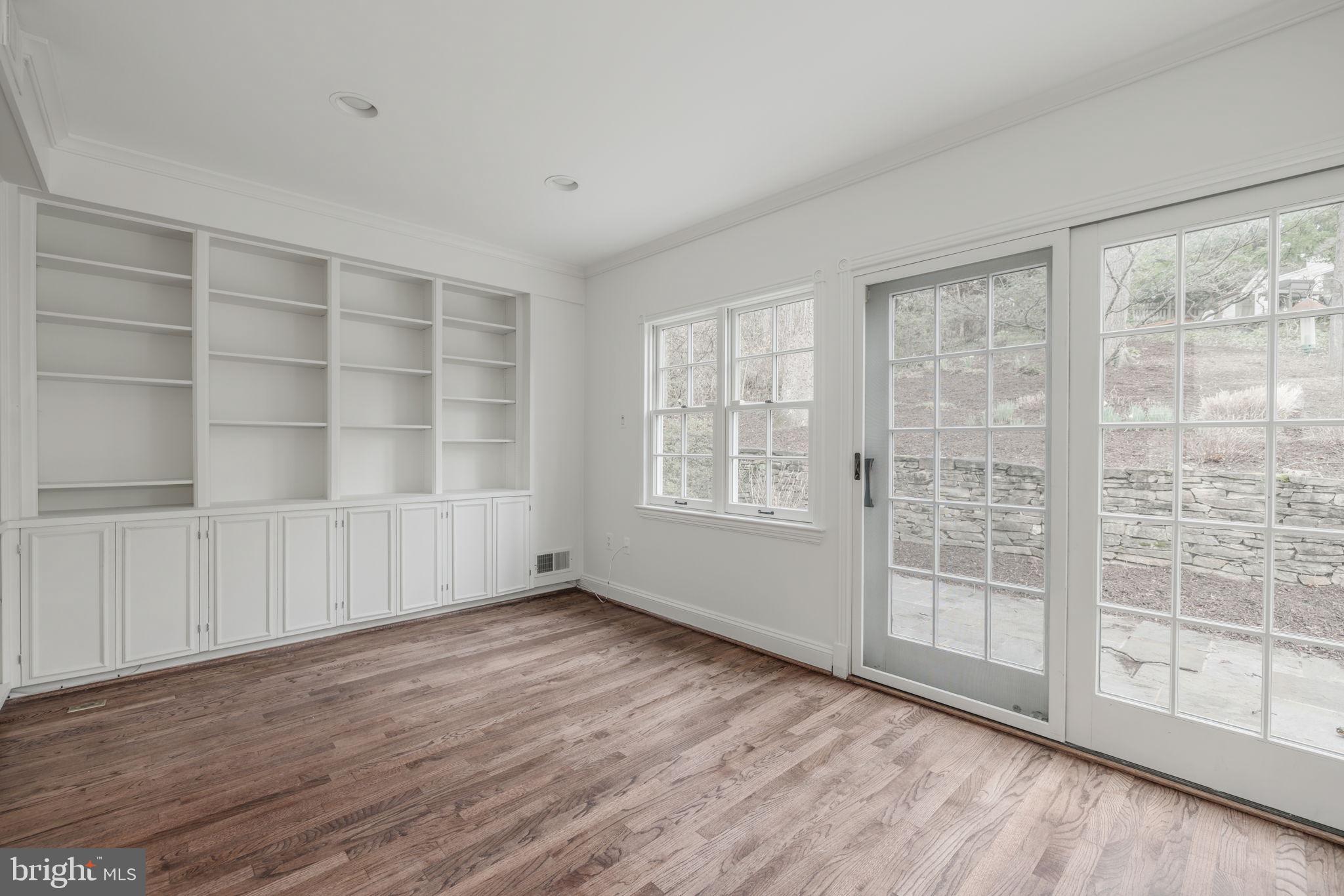 ROLLINGWOOD - Residential