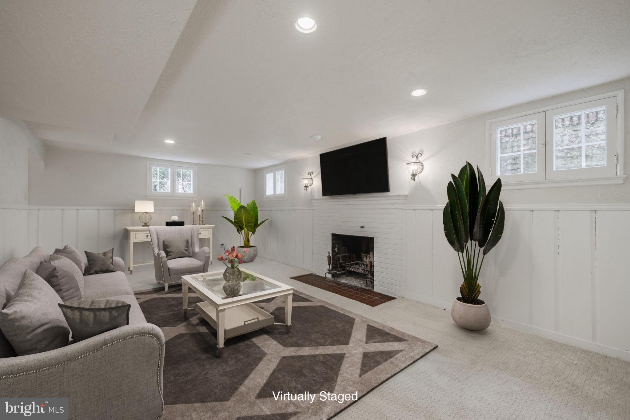 ROLLINGWOOD - Residential