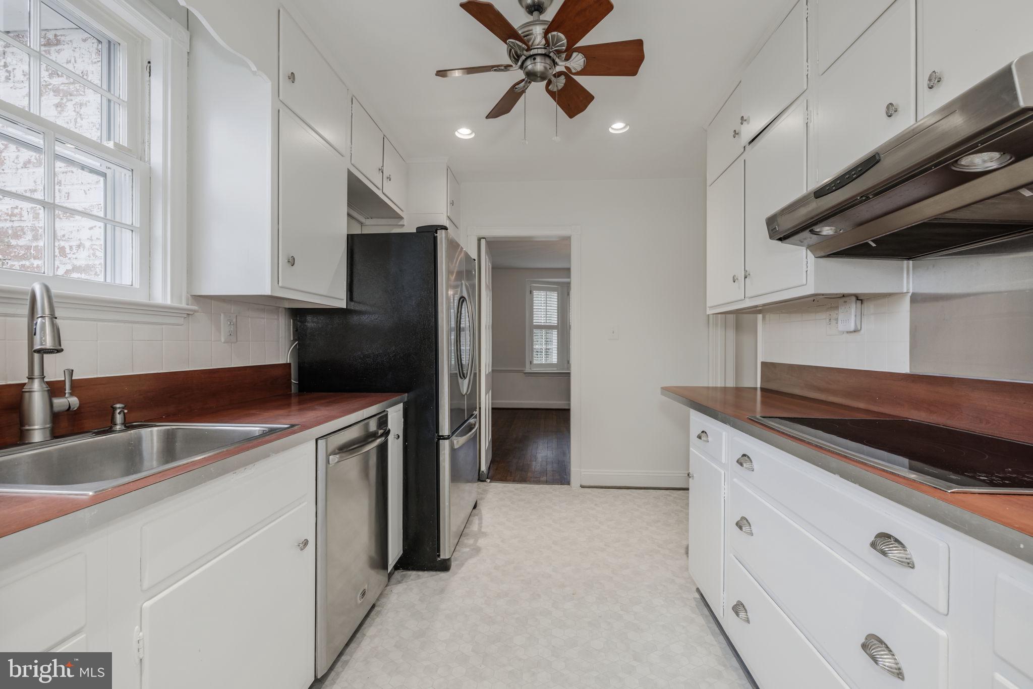 ROLLINGWOOD - Residential