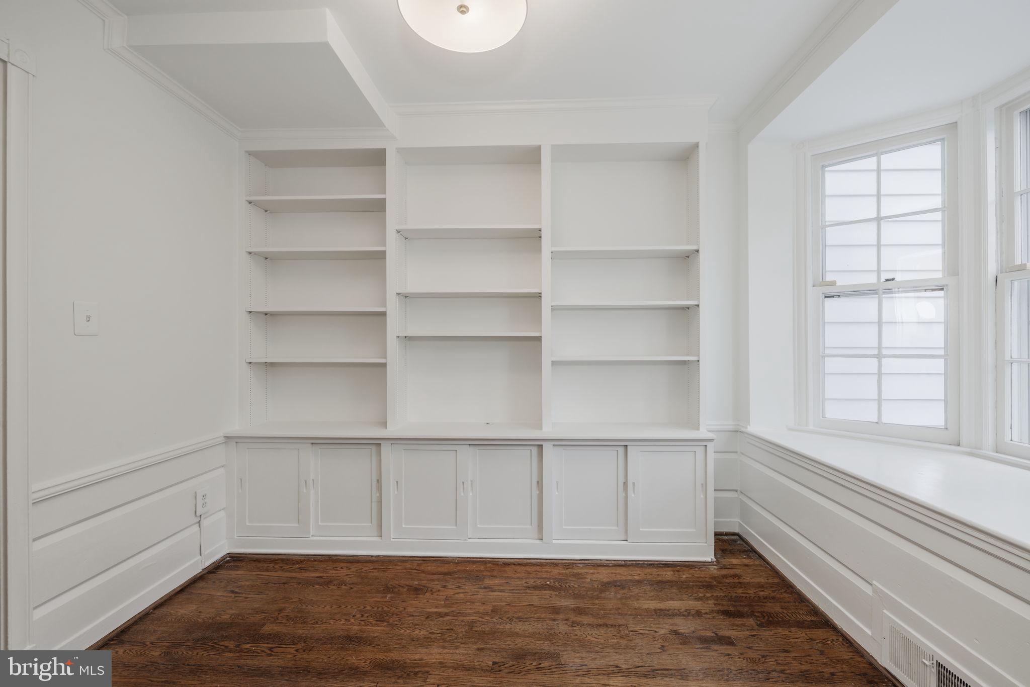 ROLLINGWOOD - Residential