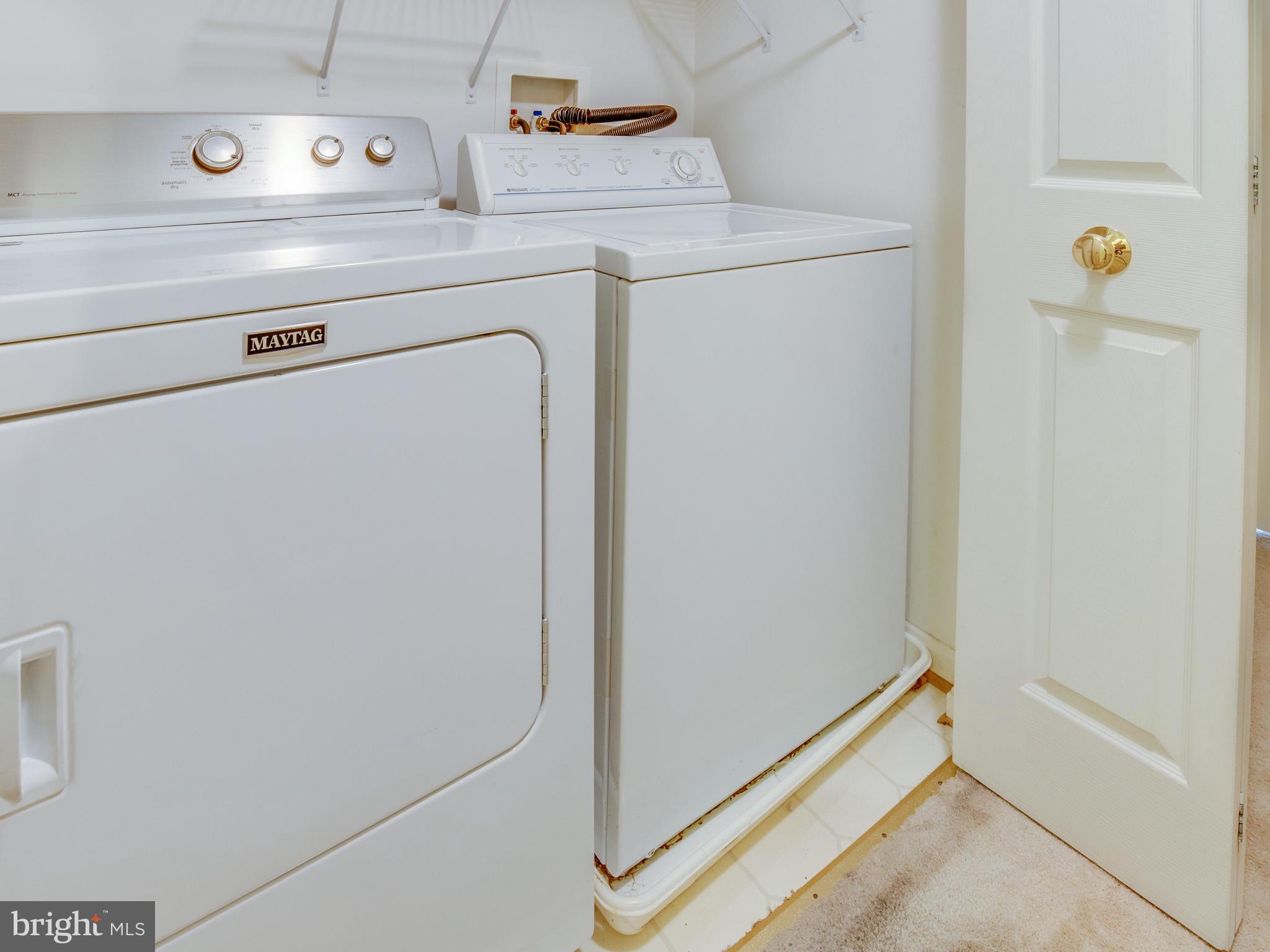 CLOVERLEAF COMMONS - Residential