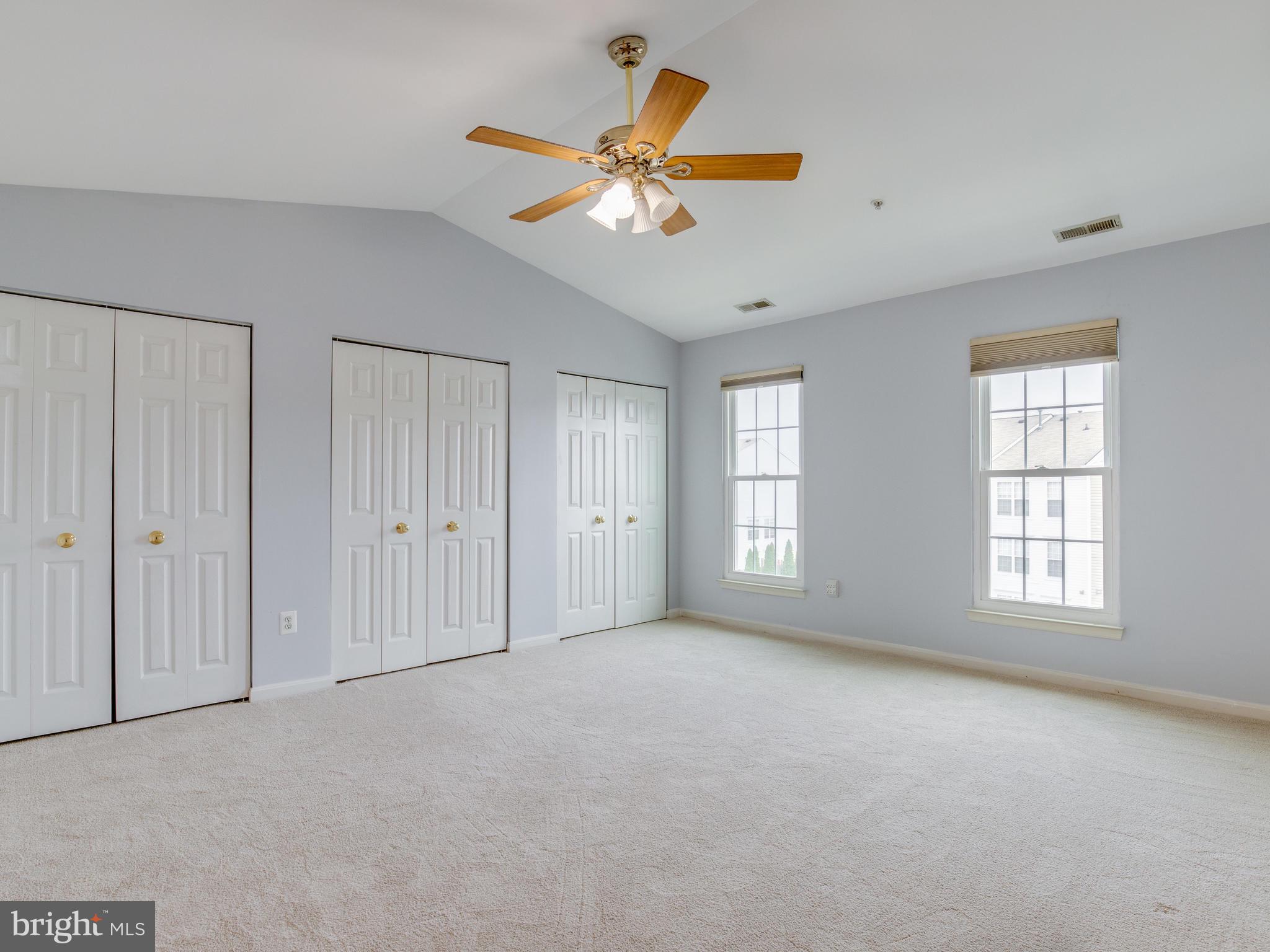 CLOVERLEAF COMMONS - Residential