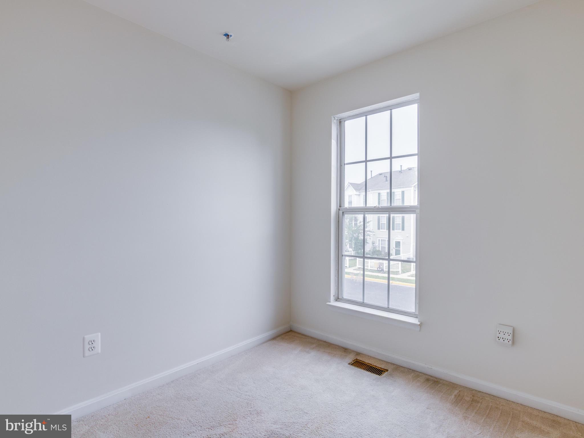 CLOVERLEAF COMMONS - Residential