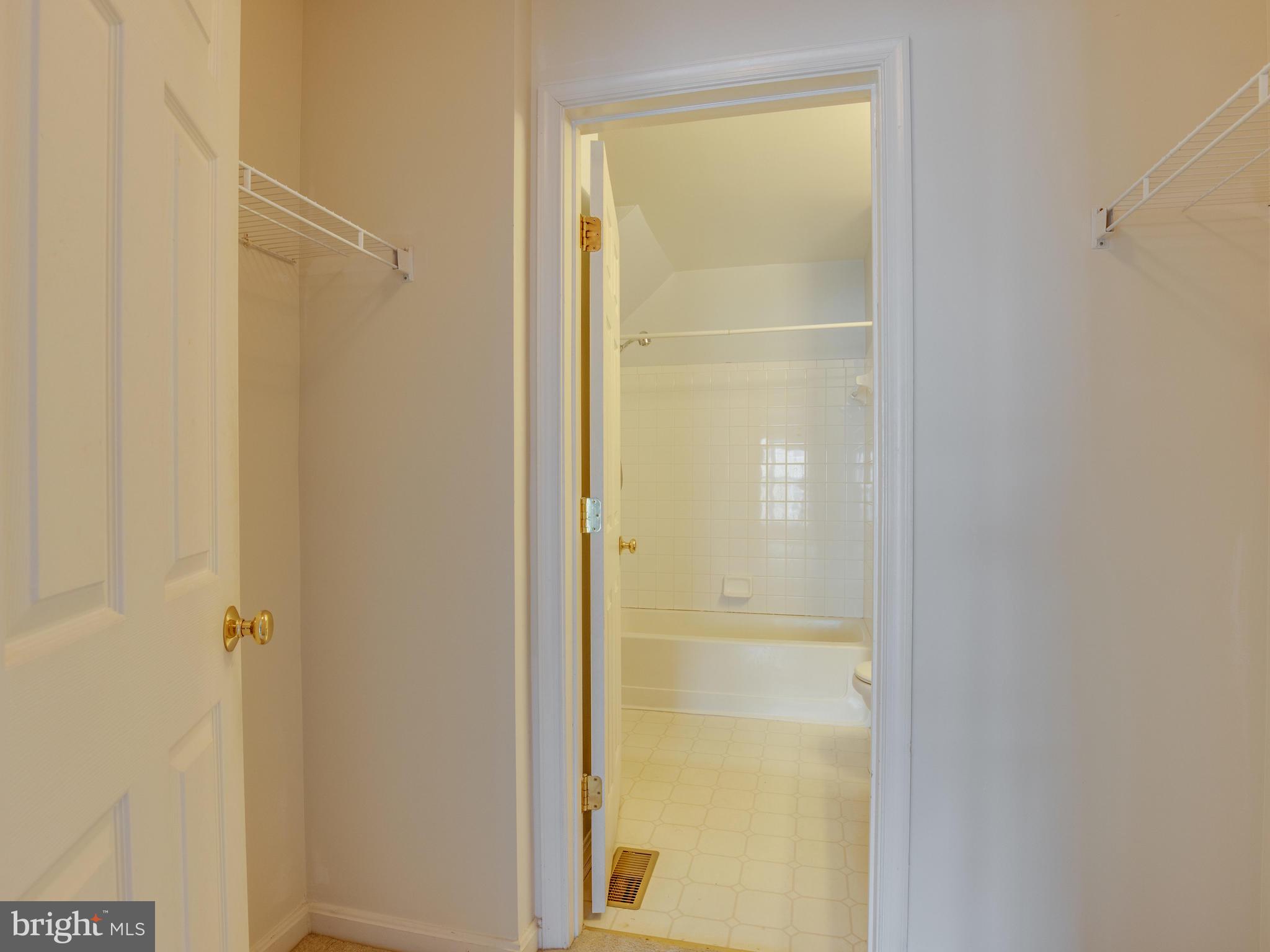 CLOVERLEAF COMMONS - Residential