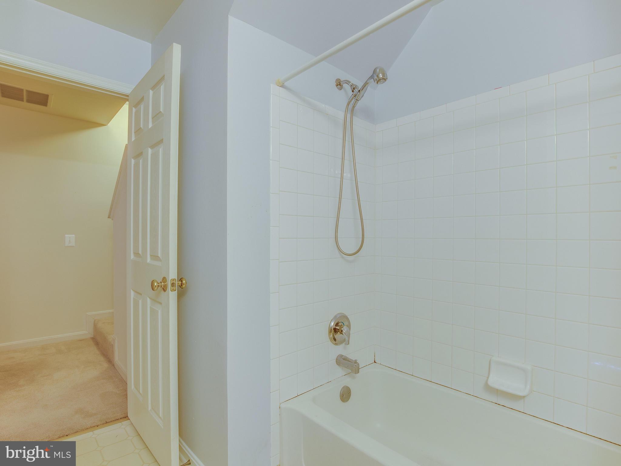 CLOVERLEAF COMMONS - Residential