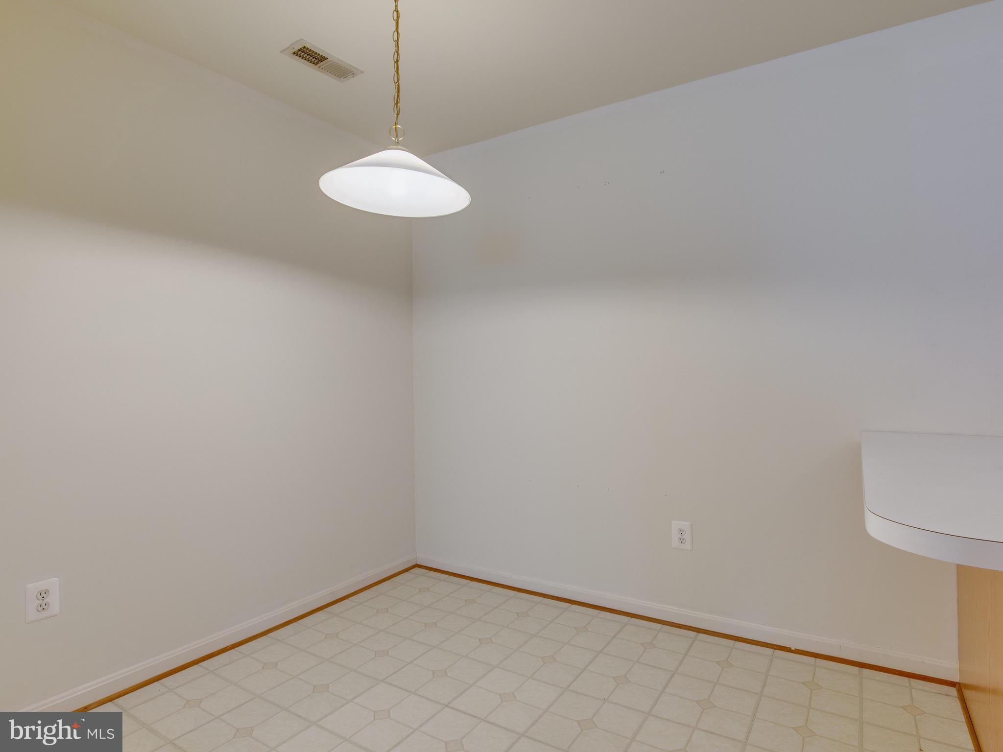 CLOVERLEAF COMMONS - Residential