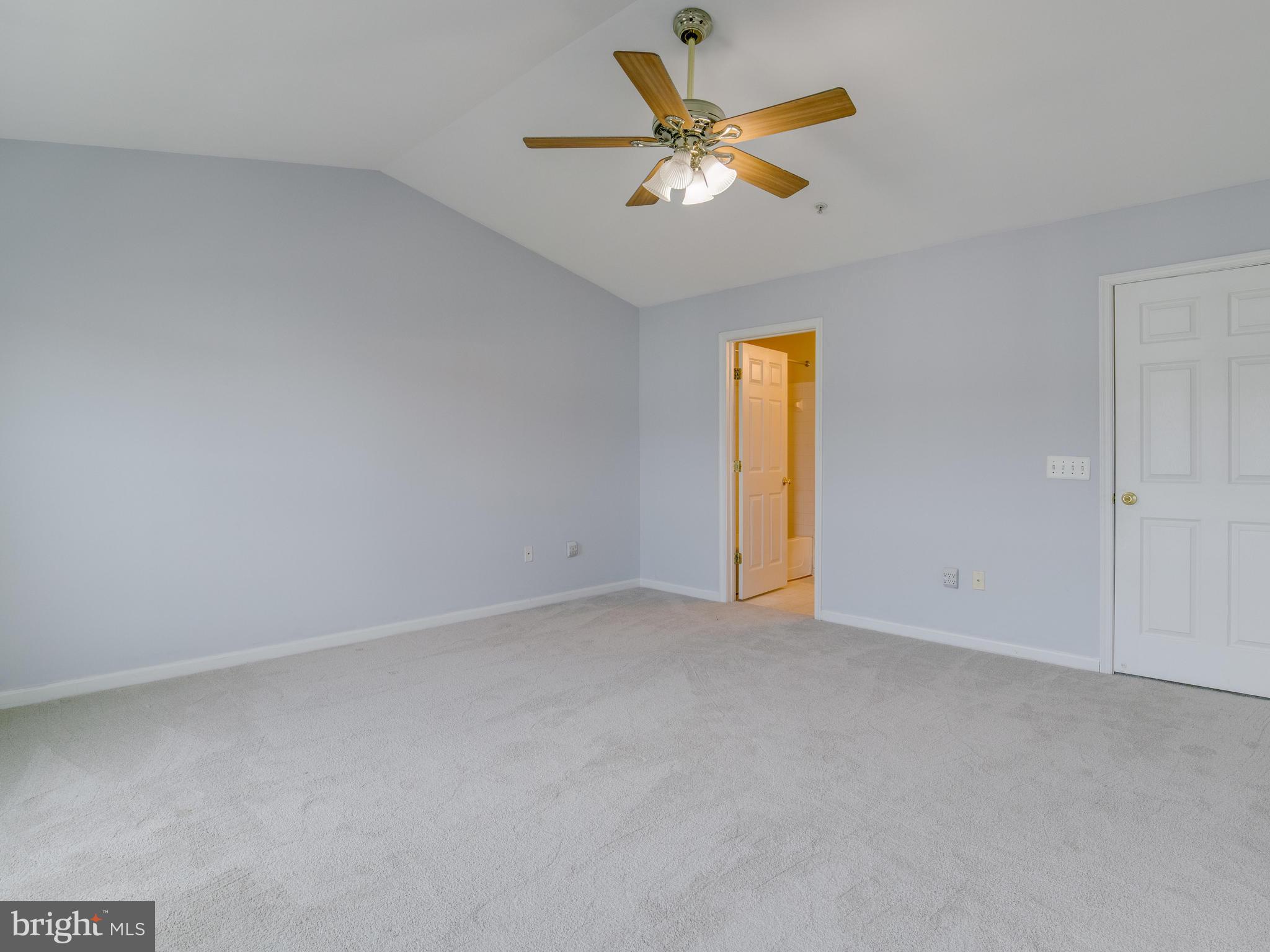 CLOVERLEAF COMMONS - Residential