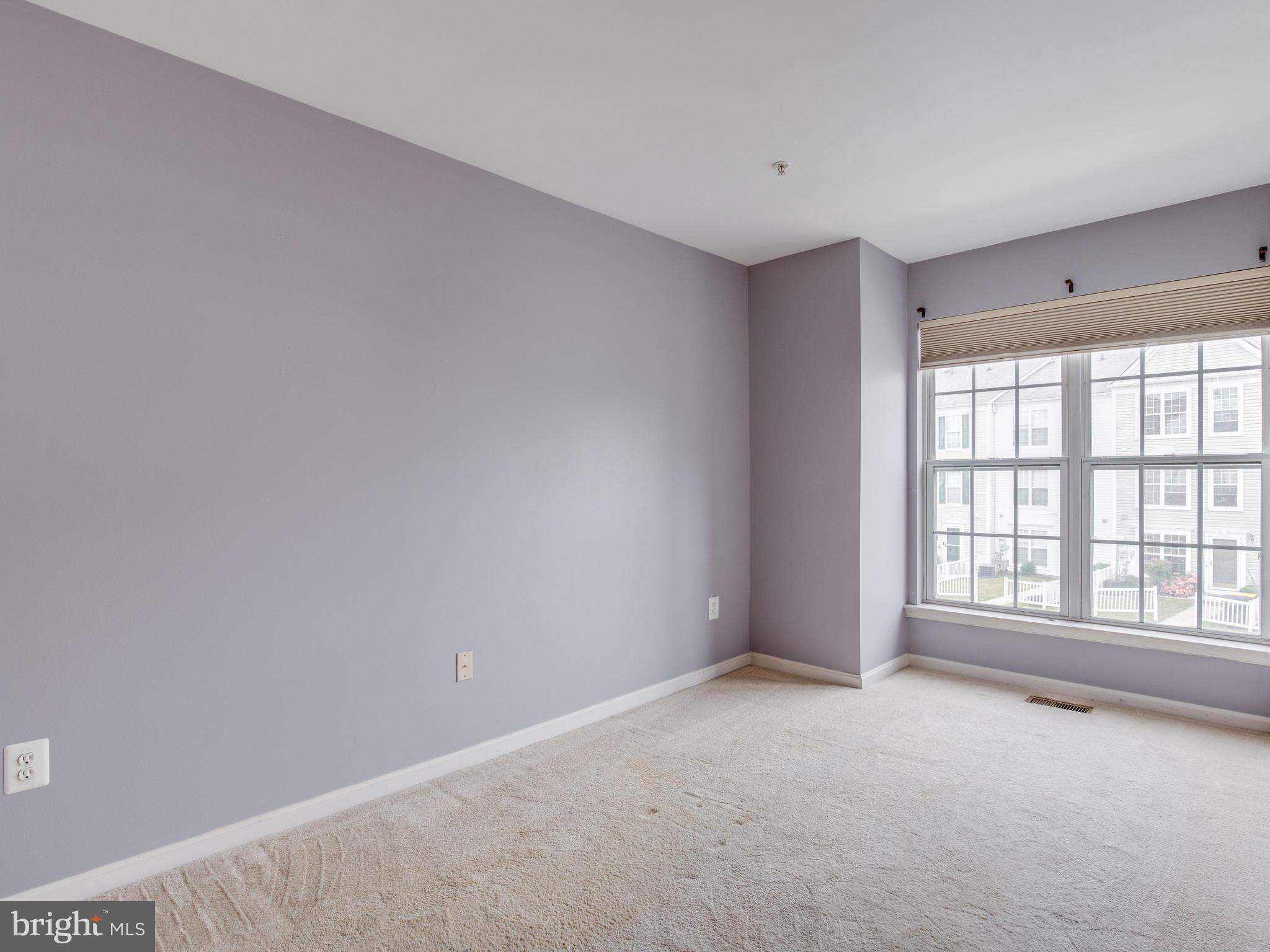 CLOVERLEAF COMMONS - Residential