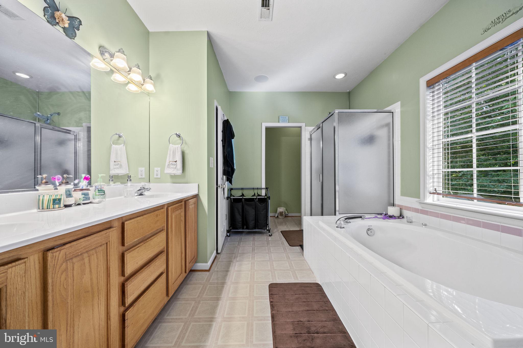 KINGSWOOD - Residential