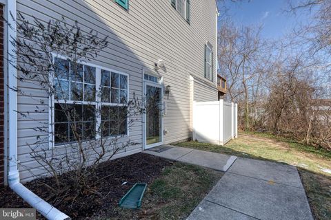 Condo For Rent - 736 Heather Stone Loop #74<br/> Anne Arundel County, GLEN BURNIE, MD 21061