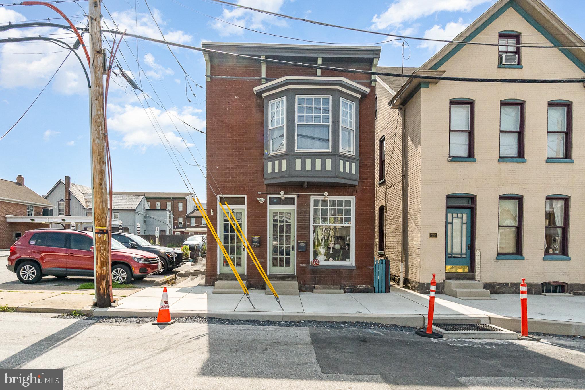 18 N WASHINGTON STREET