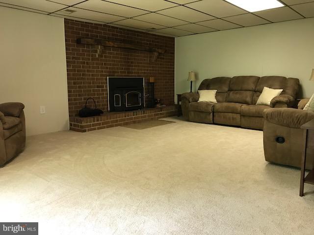 BEVERLY ESTATES - Residential Lease