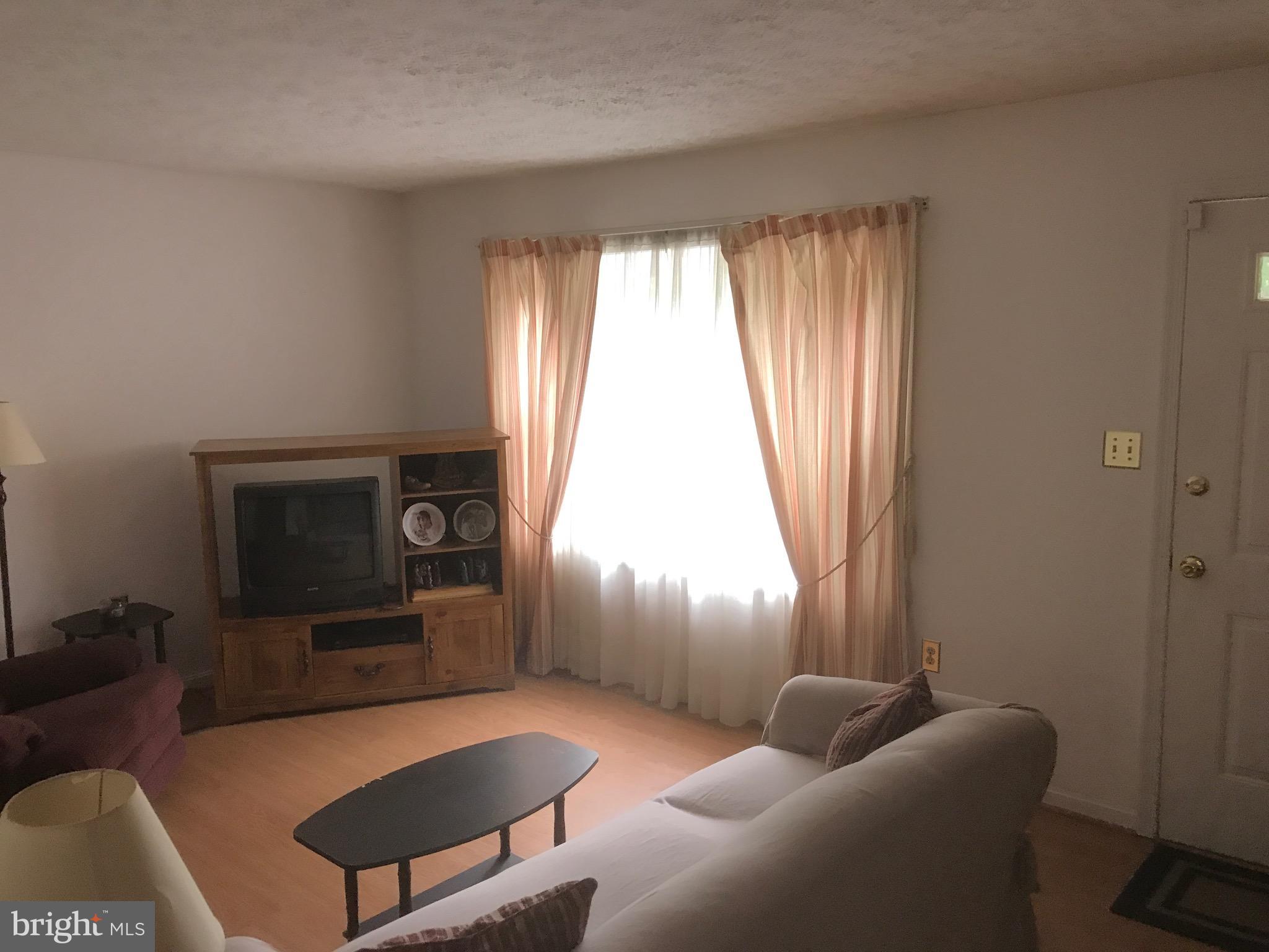 BEVERLY ESTATES - Residential Lease