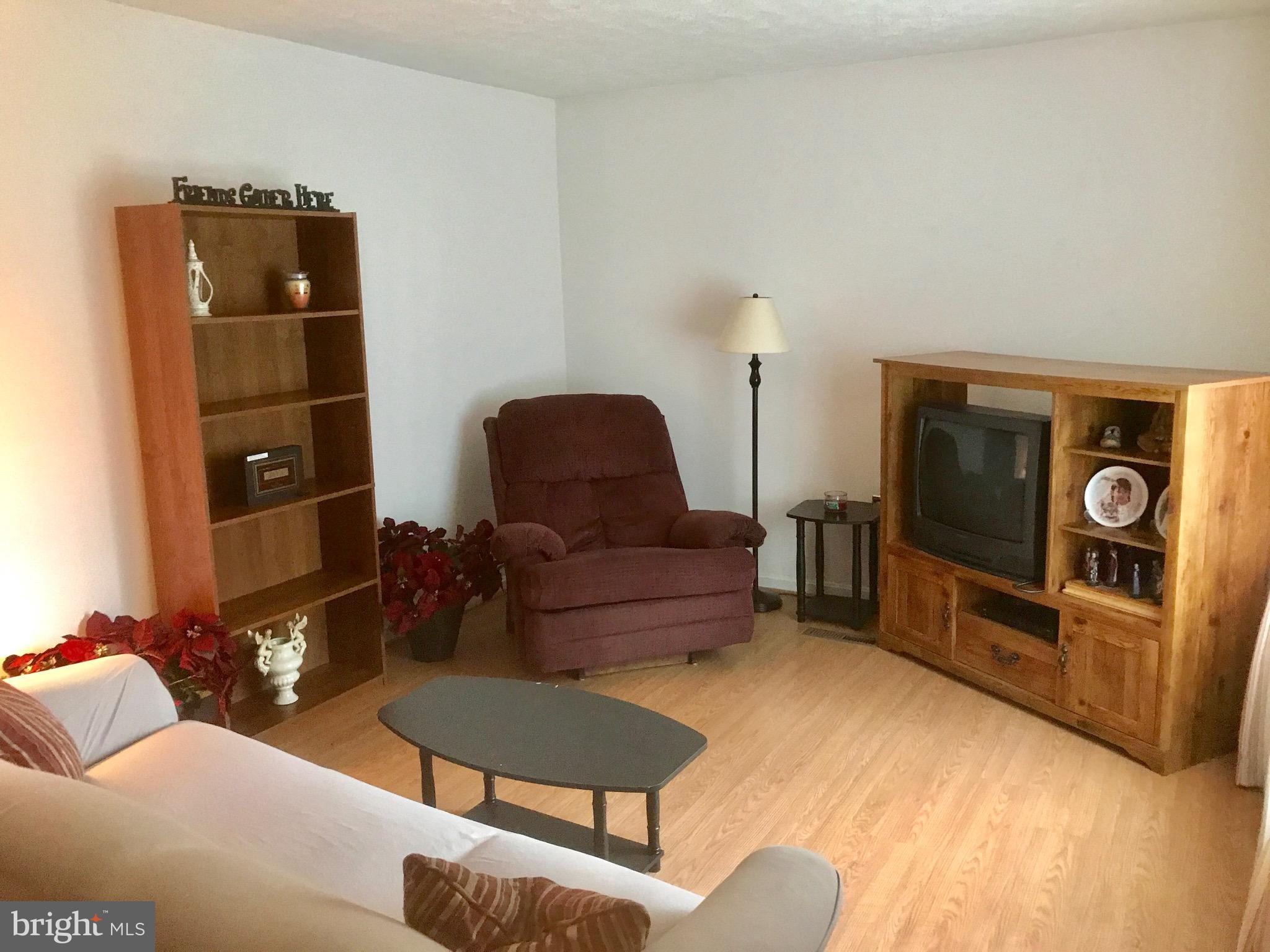 BEVERLY ESTATES - Residential Lease