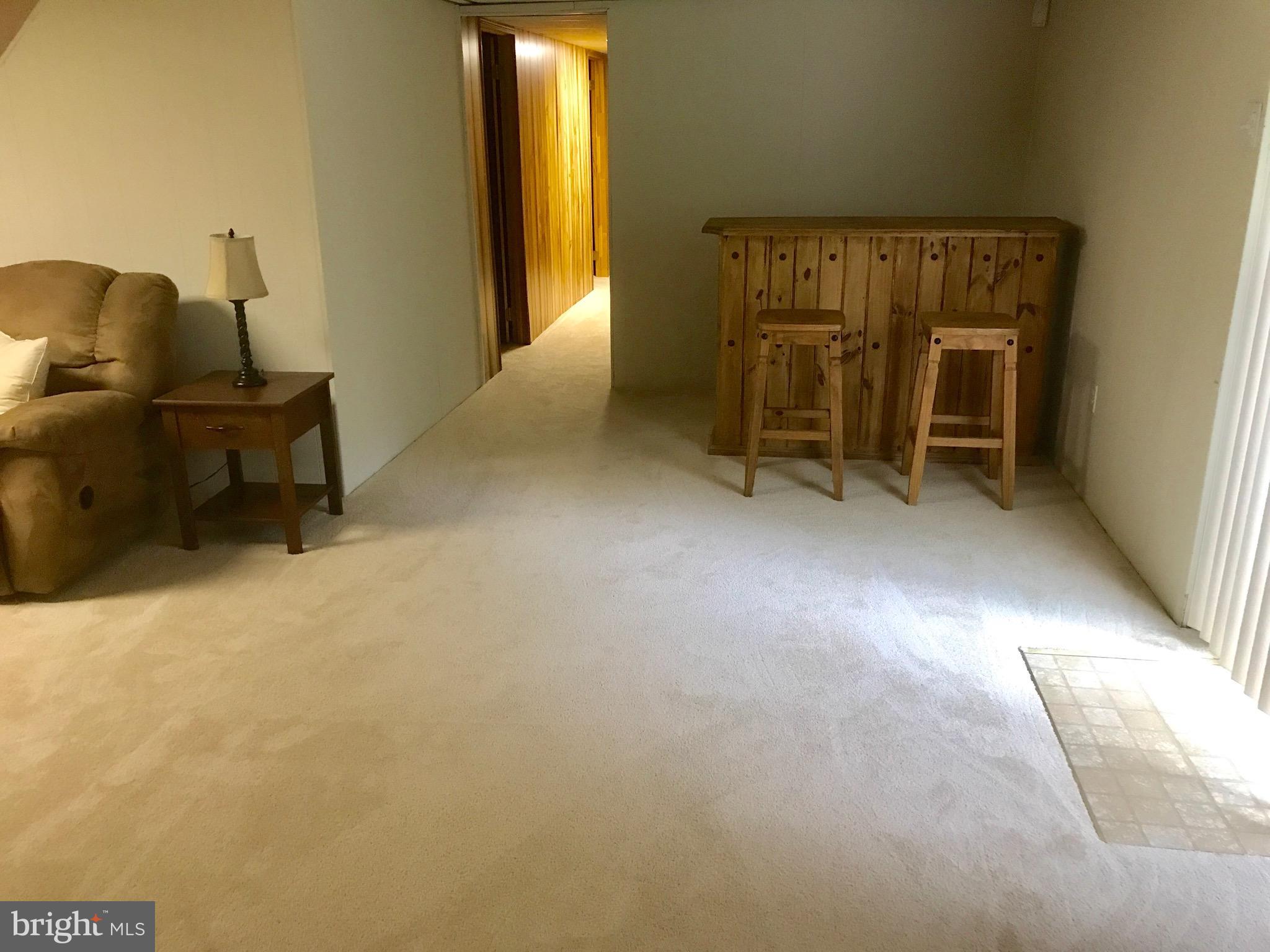 BEVERLY ESTATES - Residential Lease