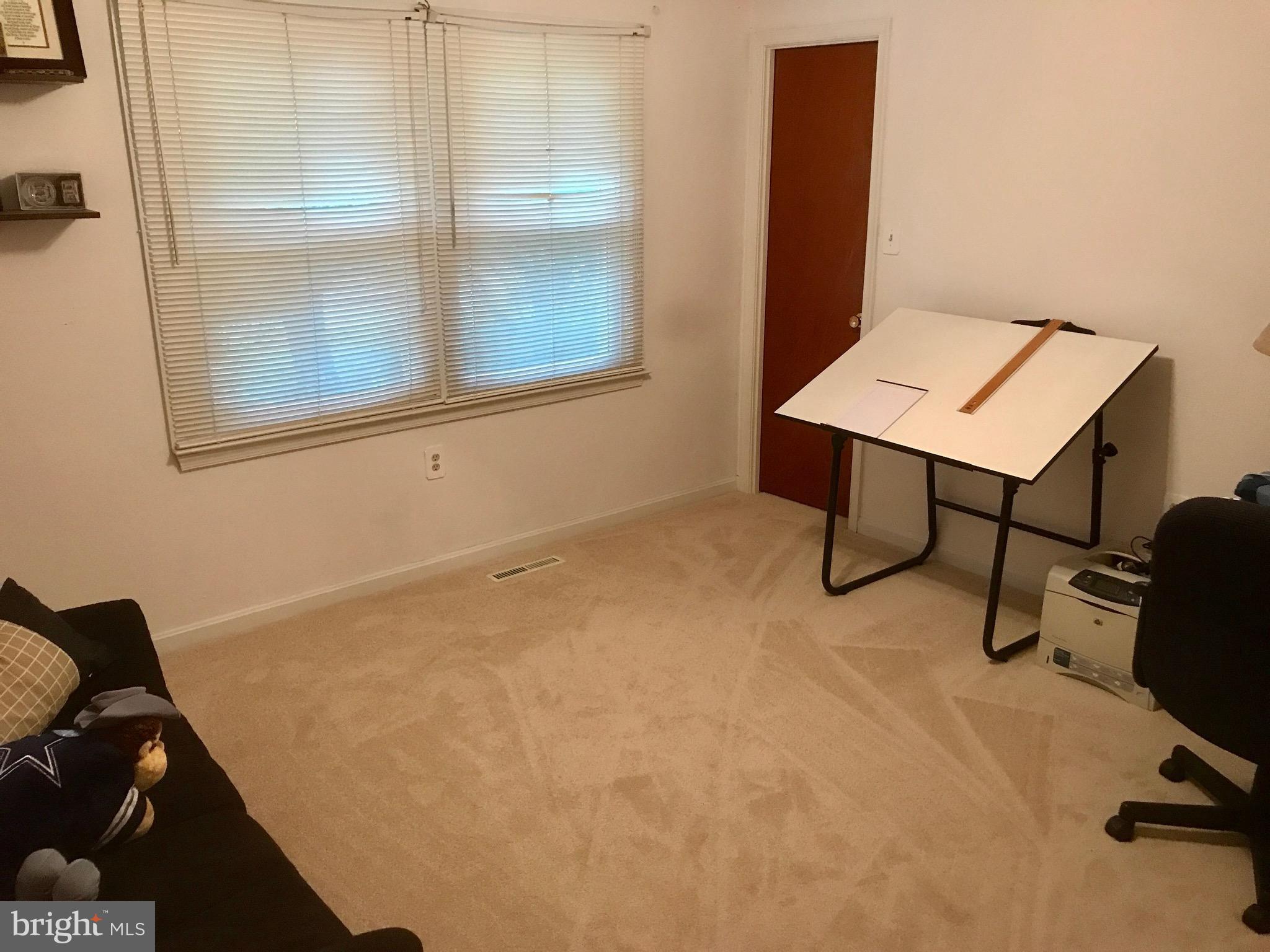 BEVERLY ESTATES - Residential Lease