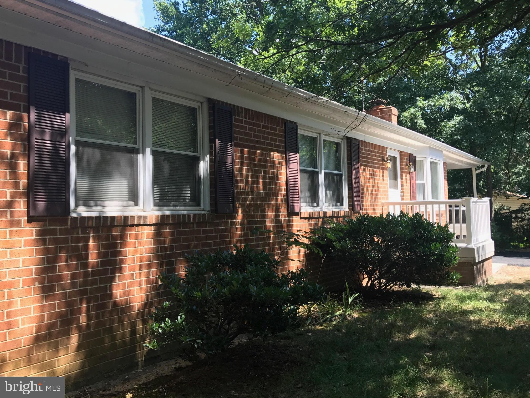 BEVERLY ESTATES - Residential Lease