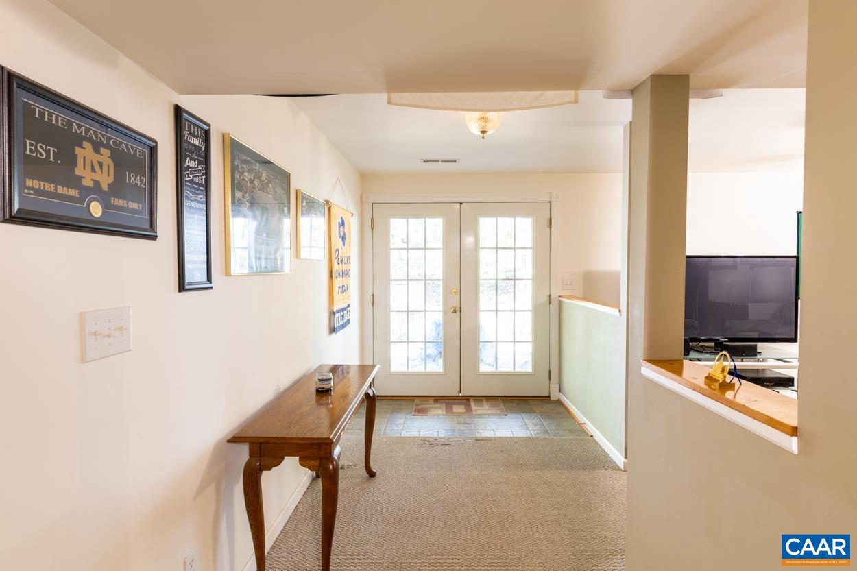 LAKE MONTICELLO - Residential