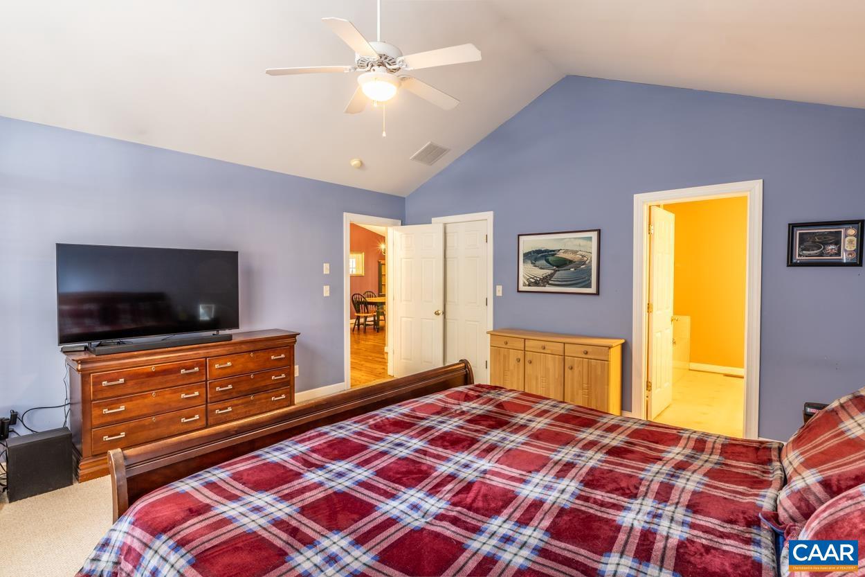 LAKE MONTICELLO - Residential