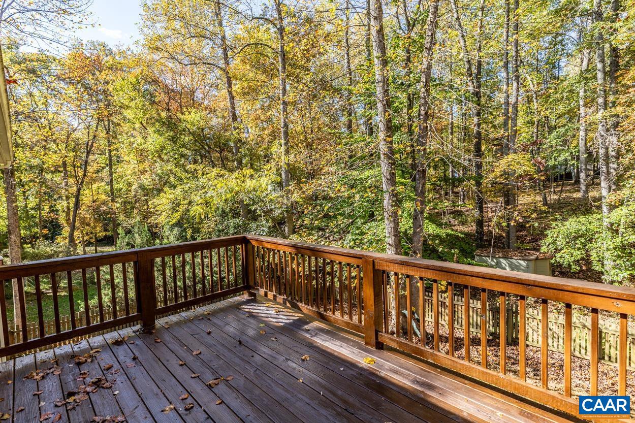 LAKE MONTICELLO - Residential