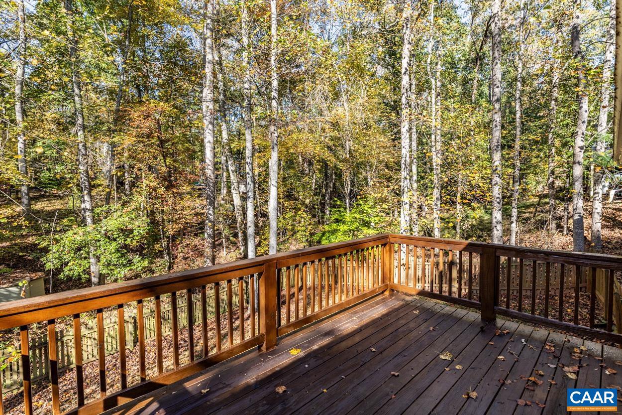 LAKE MONTICELLO - Residential