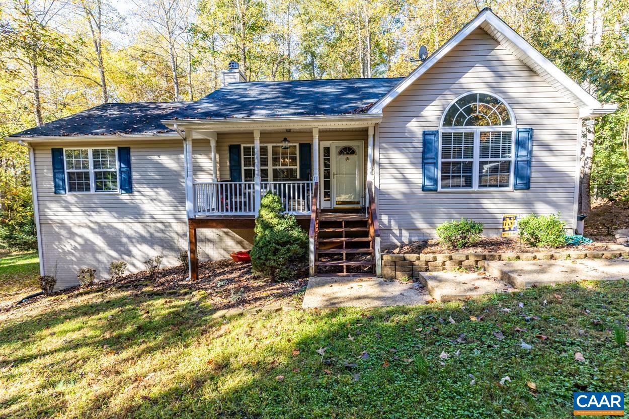 LAKE MONTICELLO - Residential