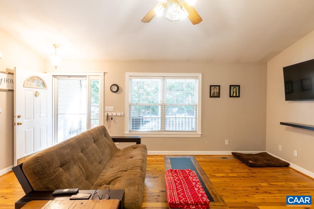 LAKE MONTICELLO - Residential