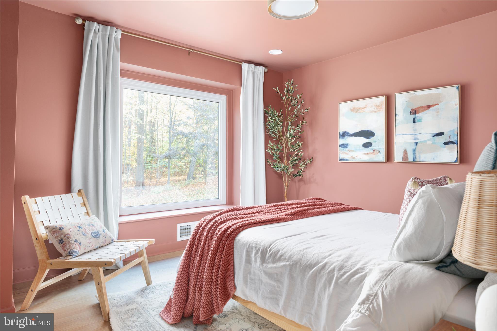 LAKEWOOD - Residential