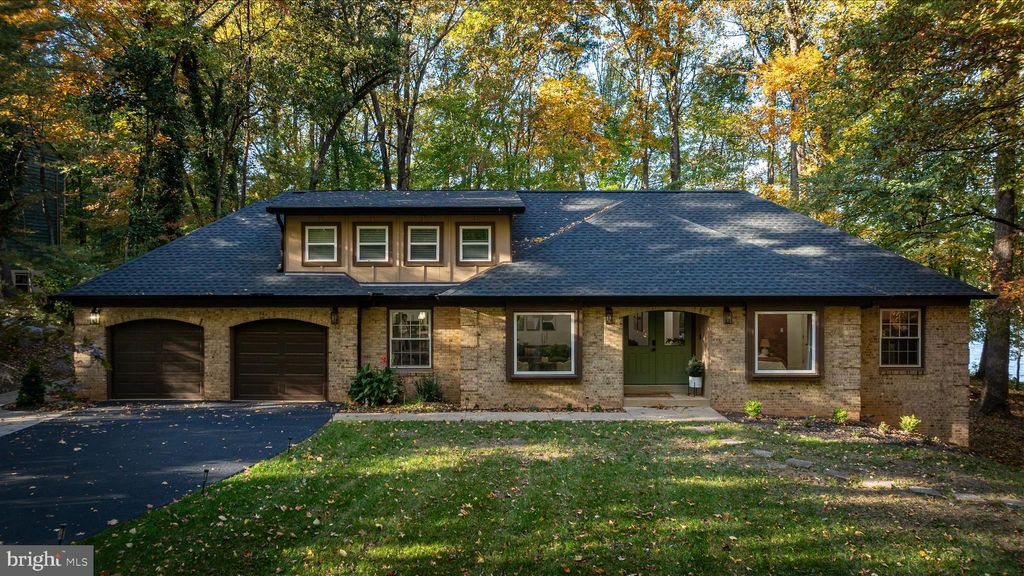 Photo of 4386 Lakewood Drive, WARRENTON, VA 20187 (MLS # VAFQ2020304)