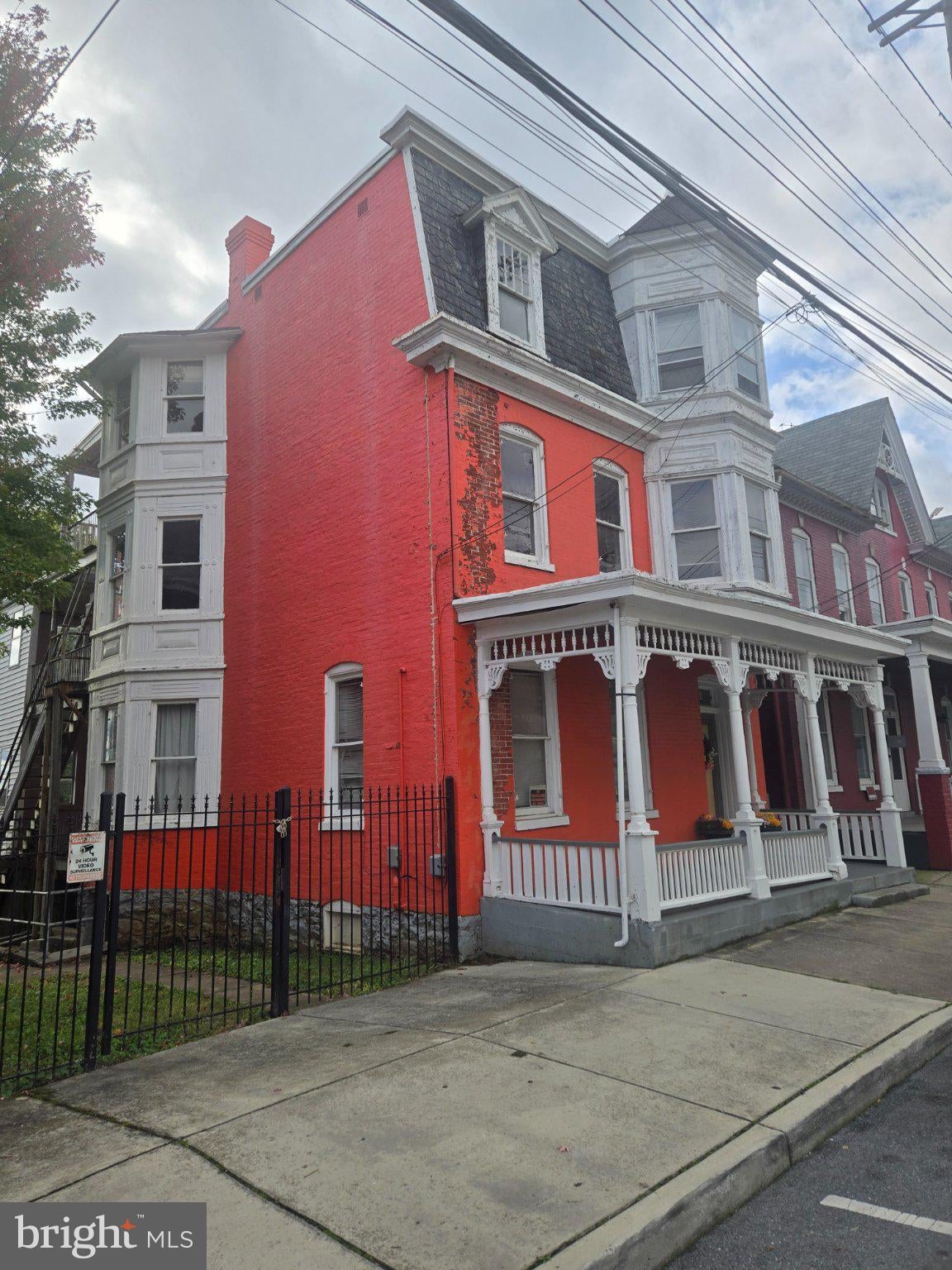 41 EAST AVENUE
