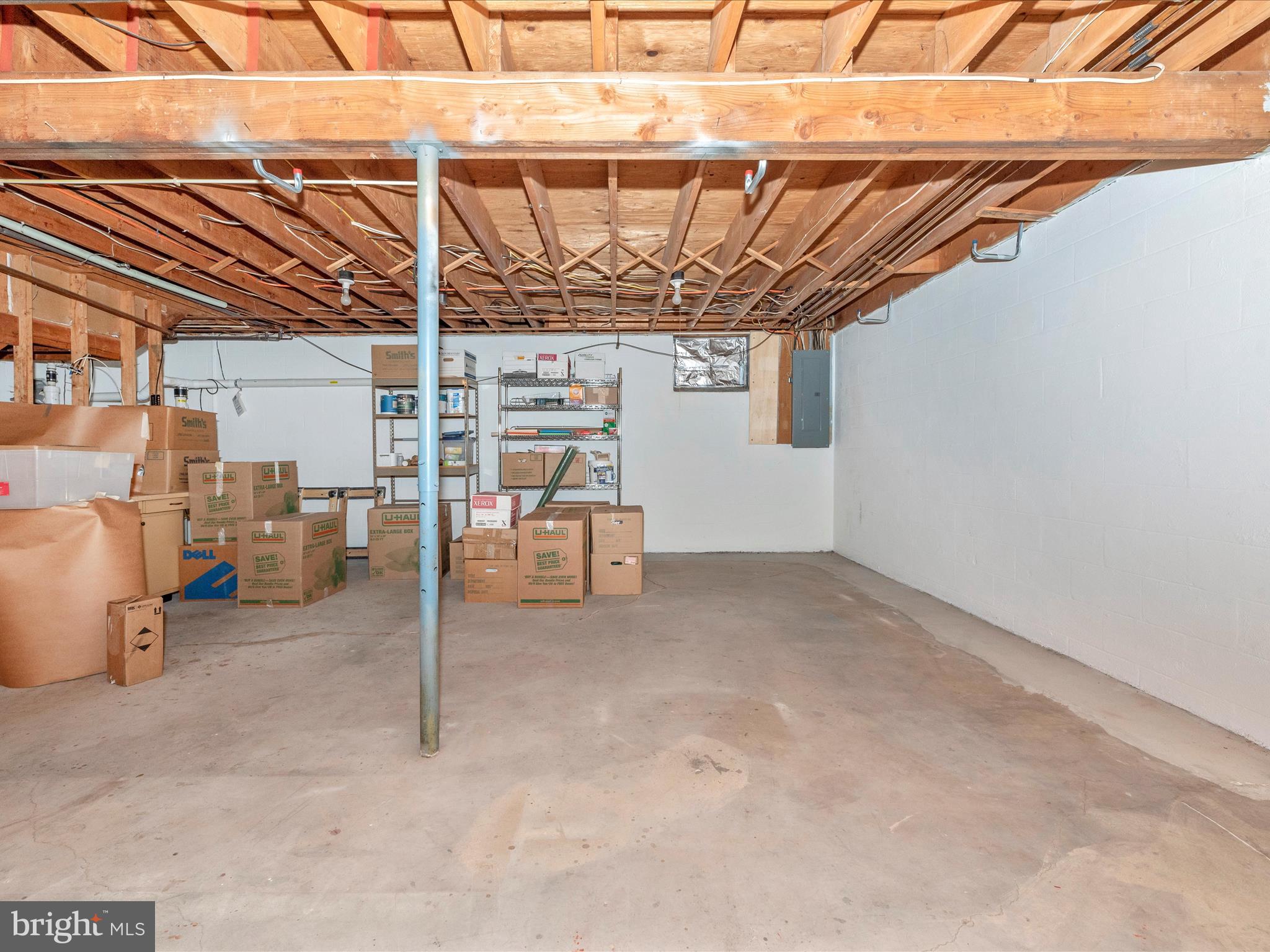 WEST HILLS - Residential