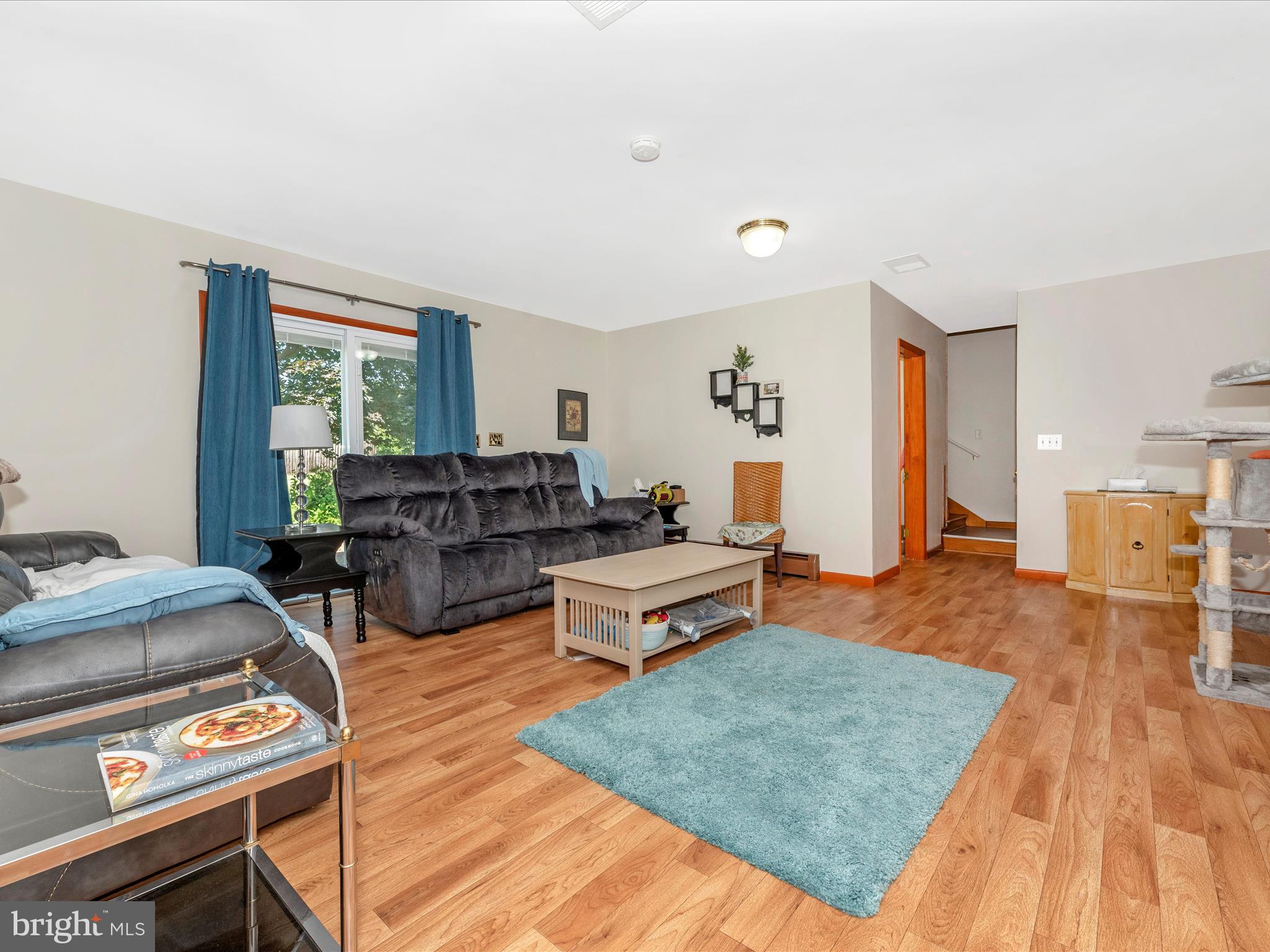 WEST HILLS - Residential