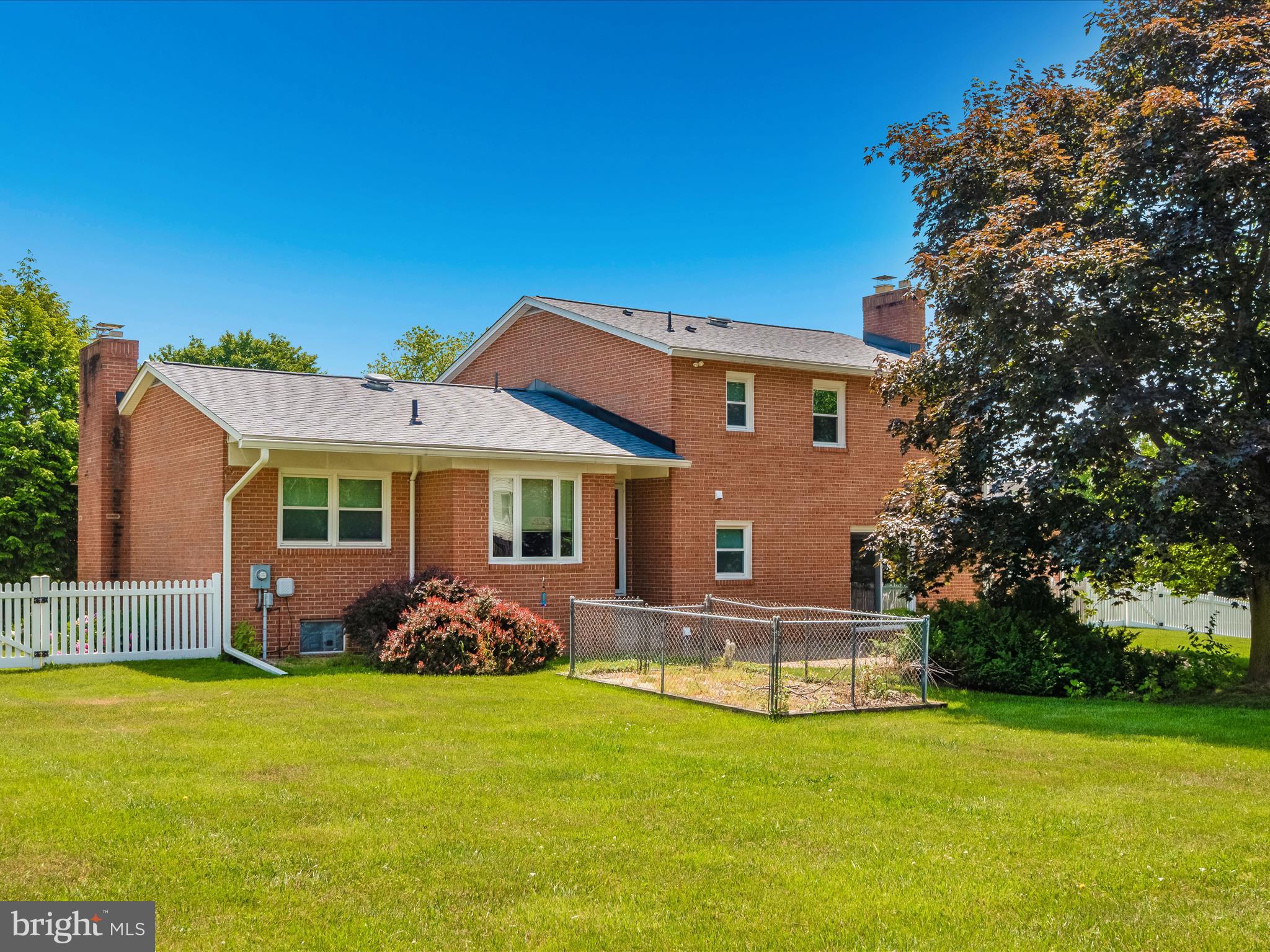 WEST HILLS - Residential