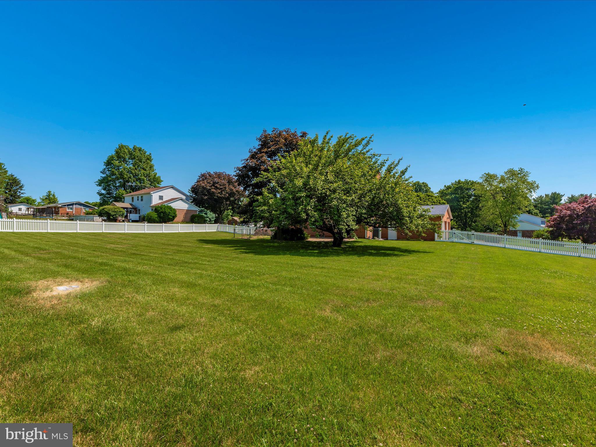 WEST HILLS - Residential