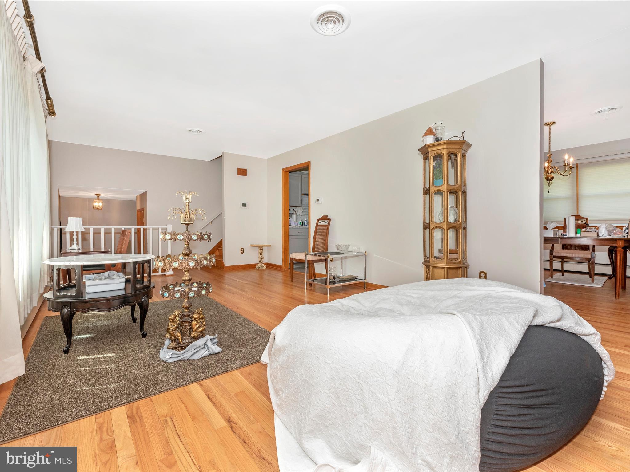 WEST HILLS - Residential