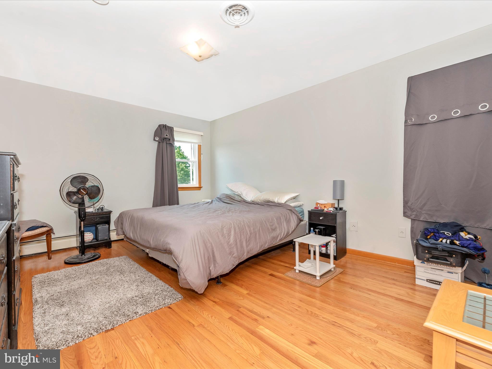 WEST HILLS - Residential