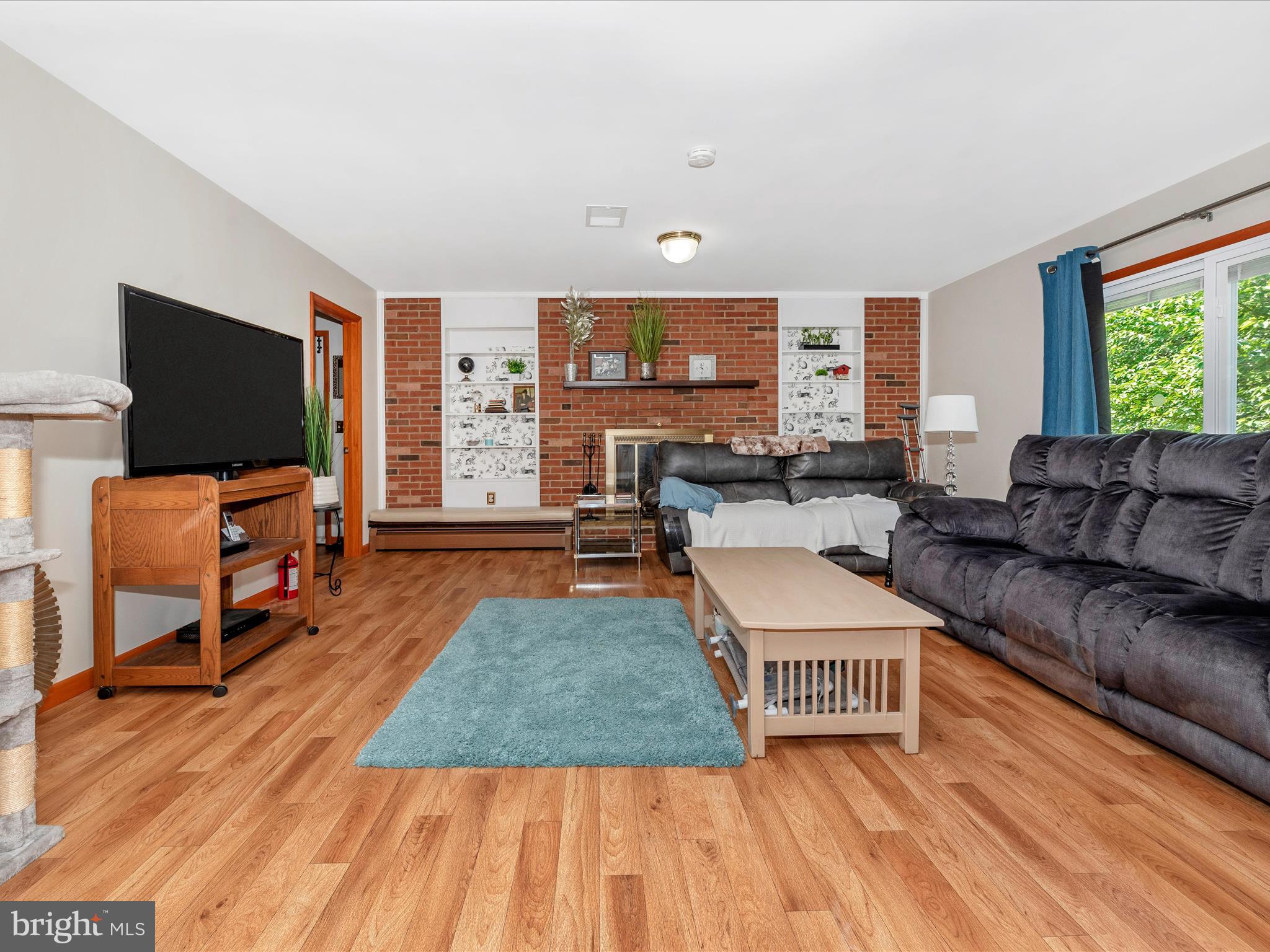 WEST HILLS - Residential