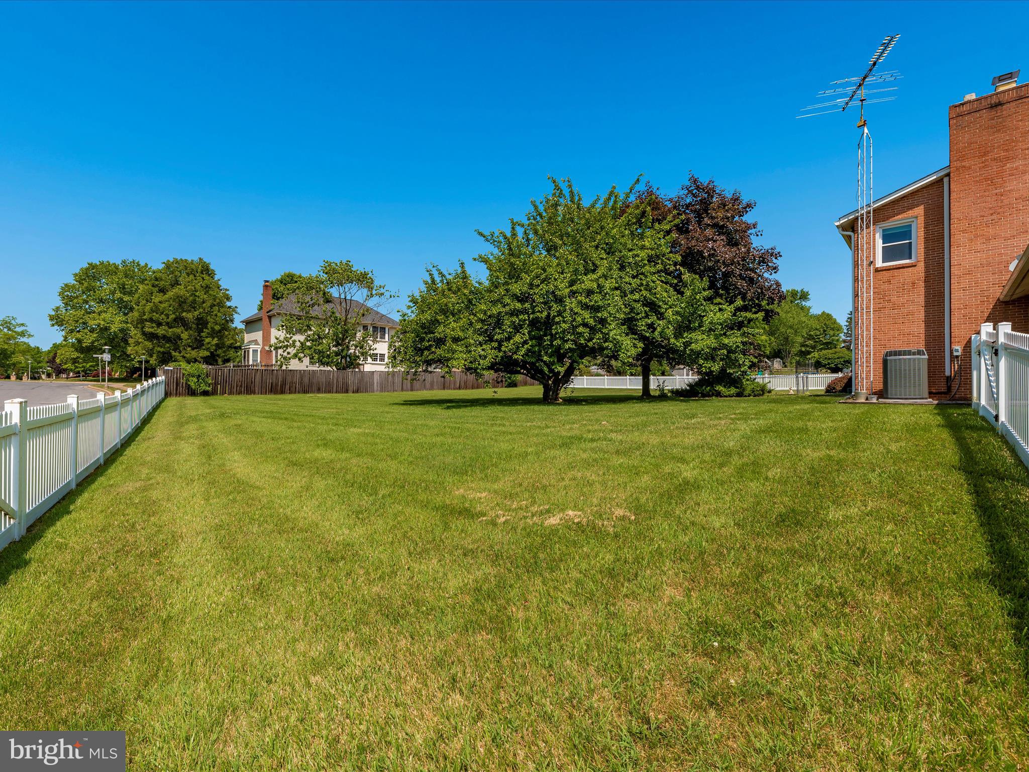 WEST HILLS - Residential