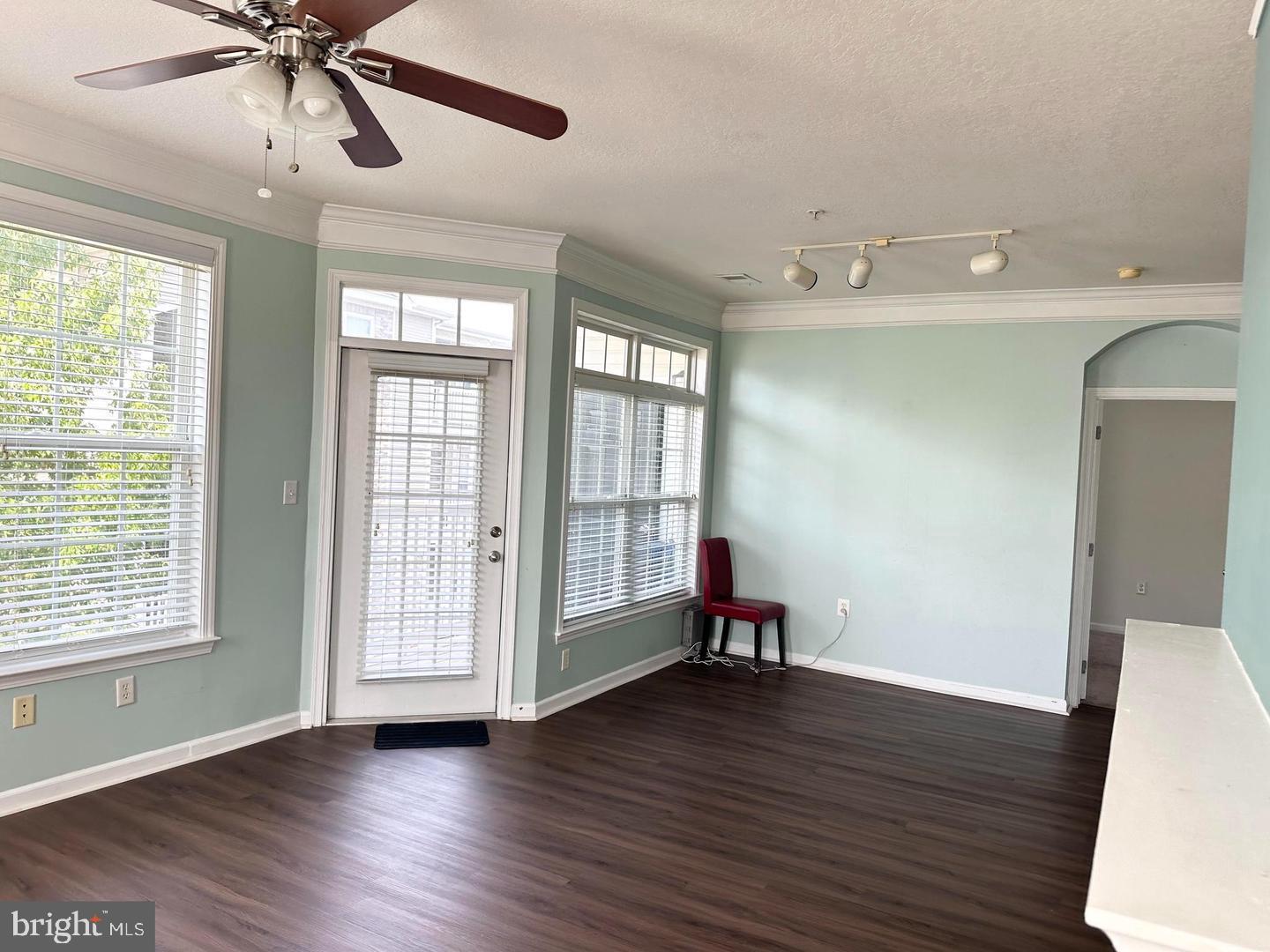 STRATFORD CLUB - Residential Lease