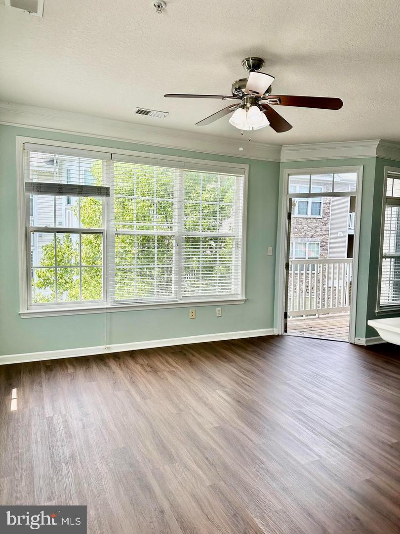 STRATFORD CLUB - Residential Lease