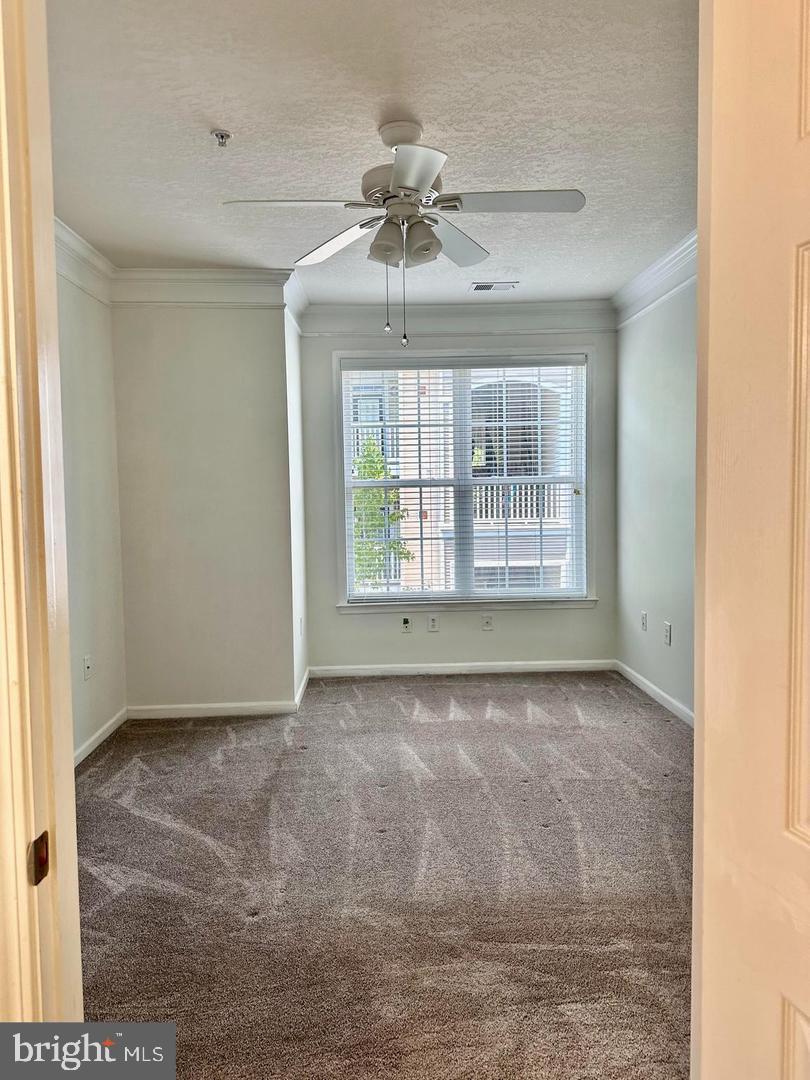 STRATFORD CLUB - Residential Lease