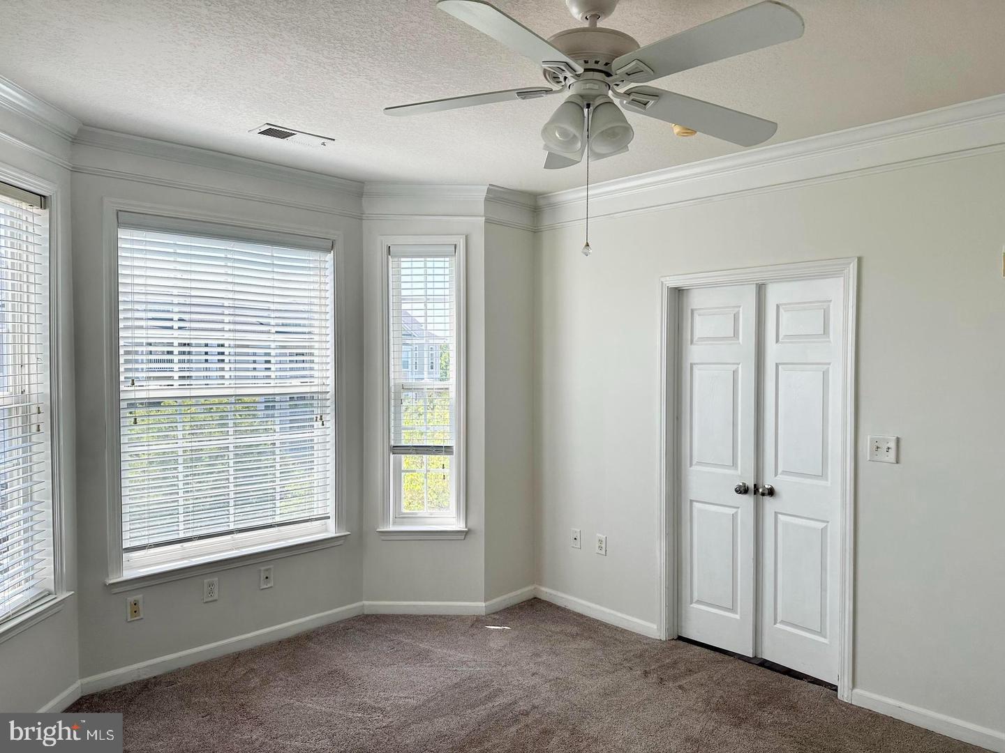 STRATFORD CLUB - Residential Lease