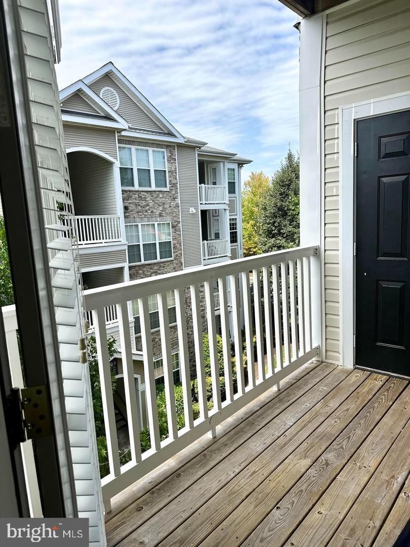 STRATFORD CLUB - Residential Lease